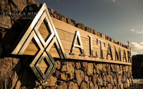 Altamar, Duplex, 2 Suites, Toilette, Cocina Integrada, 2 Cocheras, Semi Piso, Verano 2021!!
