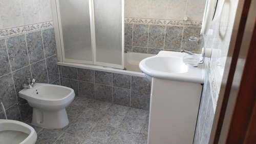 Imagen 19 de 29 de Casa En Alquiler Por Día Y Eventos 7 Ambientes Con Piscina