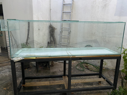 Pecera C/rebosadero 200x60x60 (Usado)
