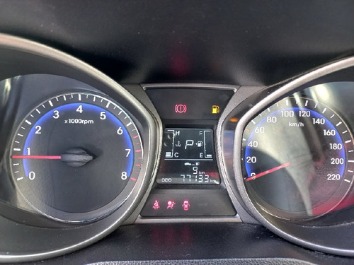 Imagem 8 de 11 de Hyundai Hb20s 1.6 Comfort Plus 16v Flex 4p Automatico