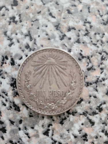 Moneda 1 Peso Resplandor 1943. Plata Ley 720