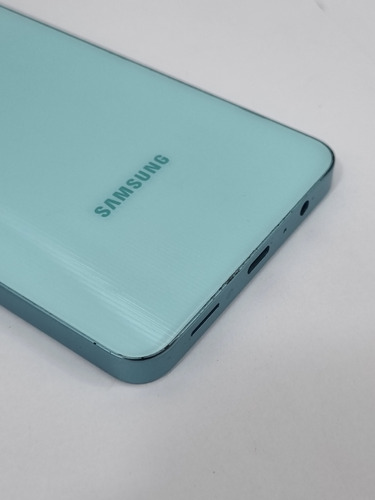 Celular Samsung Galaxy A06 4gb Ram 64 Gb Verde Desbloqueado Verde Claro (Usado)