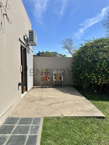 Casa En Venta En City Bell, En Una Planta