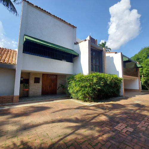 Venta De Casa Mantenida En Cerro Verde