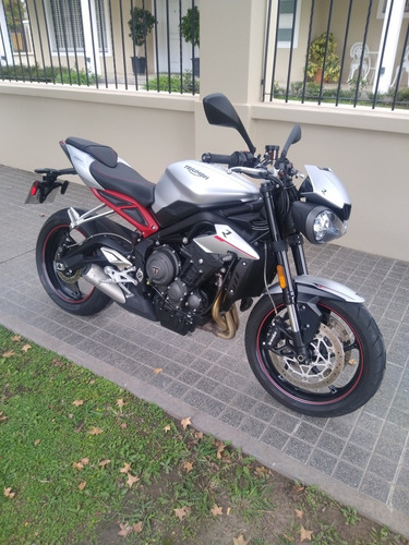 Triumph Street Triple 765