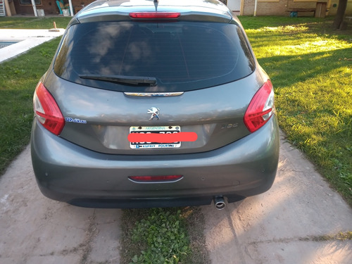Peugeot 208 1.6 Feline