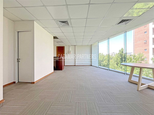 Gran Oficina En Arriendo Privado Y Sala De Reuniones