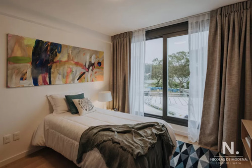 Apartamento De 4 Dormitorios En Barra De Carrasco - Ciudad De La Costa