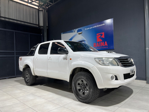 Imagen 2 de 8 de Toyota Hilux (l12) 3.0 C/d 4x4 Tdi Sr 171cv Impecable