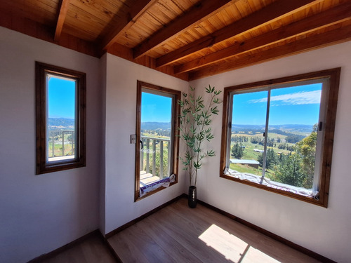 Hermosa Parcela Con Casa De 2 Pisos