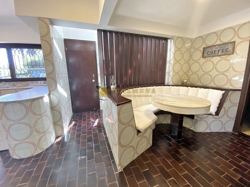 Mansa, 5 Dorm Y Dependencia Con Piscina- Ref: 3647