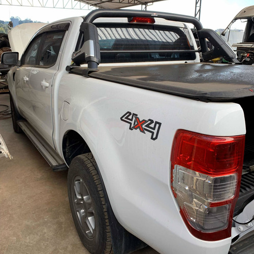 Imagem 4 de 11 de Sucata De Ranger 3.2 4x4 Manual 2016 Xls Pra Retirar Peças
