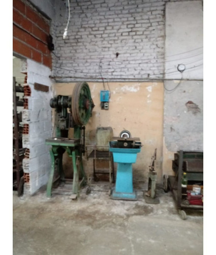 Imagen 3 de 9 de Galpón Industrial En Caseros