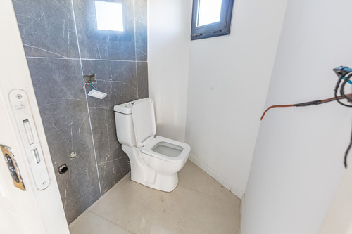 Venta Depto Piso 3 Amb | Luz | Balcón | Villa Del Parque