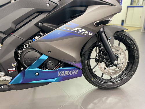 Nova R15 Abs 2025 M*