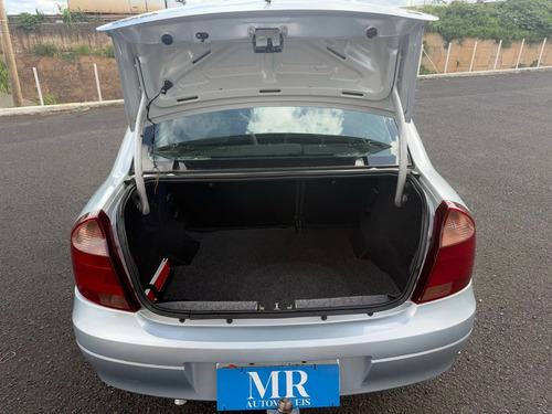 Chevrolet Corsa 1.4 MPFI MAXX SEDAN 8V FLEX 4P MANUAL