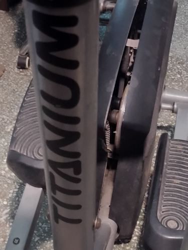 Elíptica Titanium Fitness