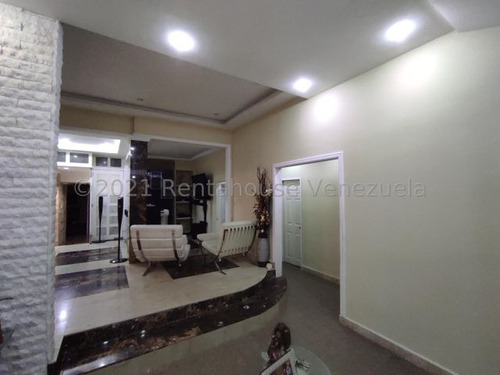 Imagen 6 de 6 de Leida Falcon Rentahouse Vende Townhouse En Pueblo De San Diego 22-6217 Lf