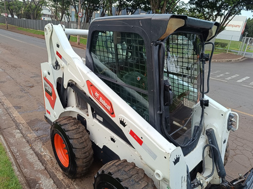 Mini-carregadeira Bobcat S530 Ref.242888