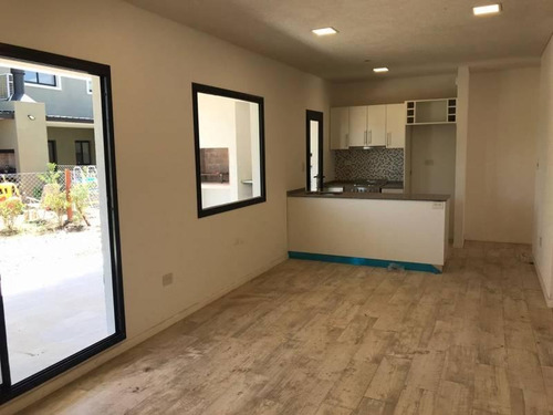 Imagen 6 de 30 de Departamentos 3 Amb. Entrega Inmediata - La Cañada Village Ii - Bayugar Negocios Inmobiliarios