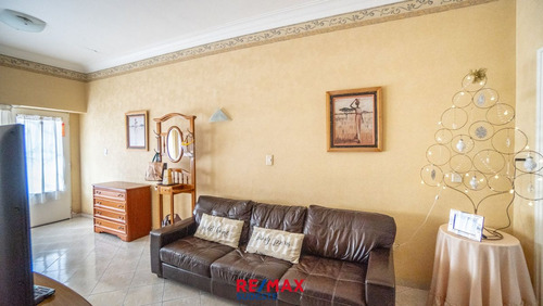 Venta Casa 2 Dormitorios Con Garage En Villa Mitre