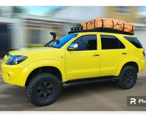 Imagen 2 de 16 de Toyota Fortuner 4x4