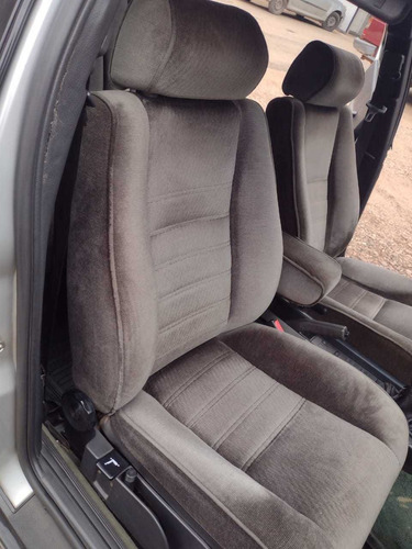 Imagen 12 de 21 de Alfa Romeo 174 Twin Spark 2.0