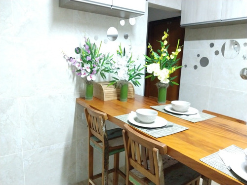 Imagem 4 de 7 de Orquideas Artificiais Brancas + Vaso Bambu Arranjo Flores