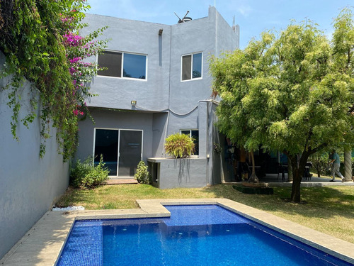 Casa En Venta En Fracc. Con Vigilancia. San José Sumiya, Morelos