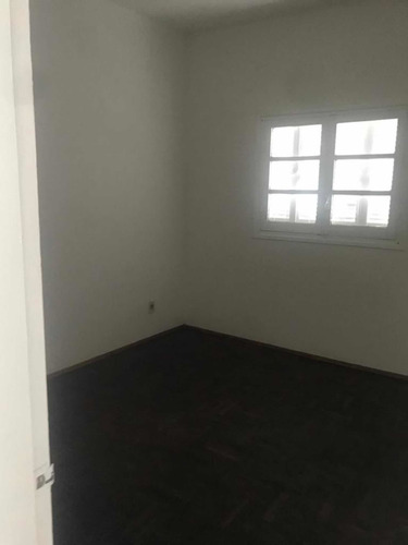 Alquilo Amplia Casa De 2 Dorm Azotea Transita Brazo Oriental