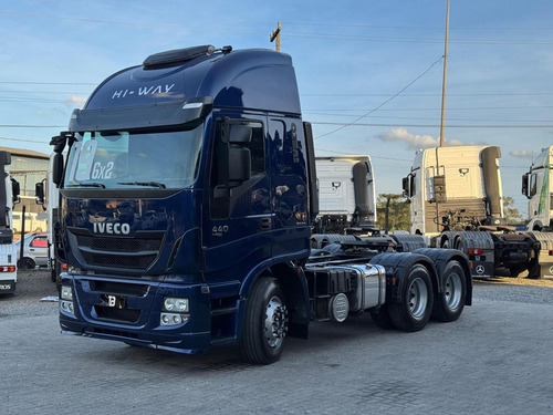 Iveco Stralis Hi-way 440 Ano 2019 6x2 Susp.molas