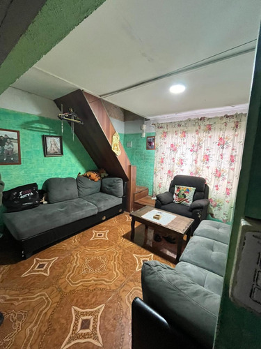 Bella Casa Amplia Pasaje Amanda Messina Lampa