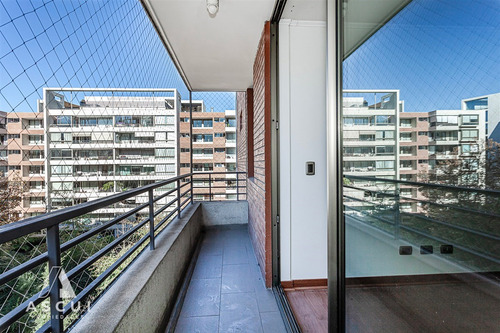 Departamento En Venta De 3 Dorm. En Lo Barnechea