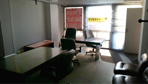 Alquiler - Oficinas En 306 M2 - Sobre 18 . Cordón