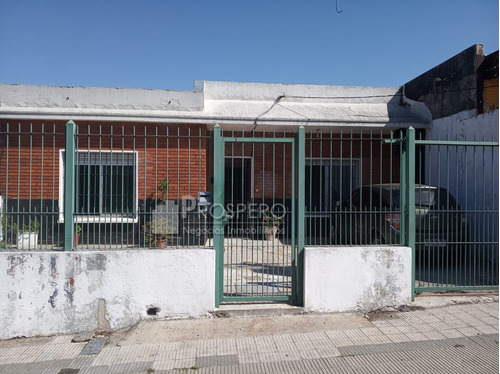 76 Venta Casa  2 Dormitorios C/cochera Villa Española