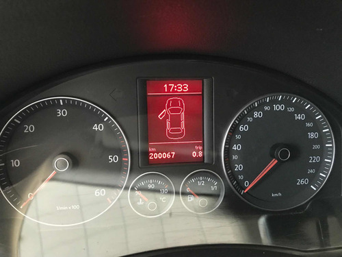 Imagen 10 de 13 de Volkswagen Vento 1.9 I Advance 2009