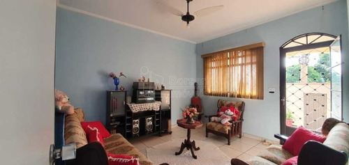 Imagem 2 de 6 de Venda De Casas / Padrão Na Cidade De Araraquara 10557