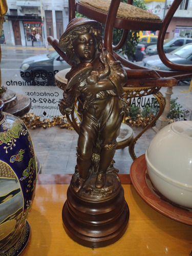 Arttian. Antiguo Petit Bronce Firmado