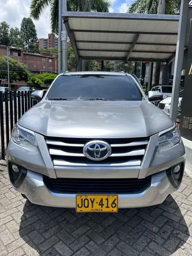 Toyota Fortuner 2.7 SW4