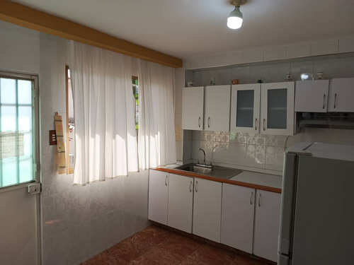 Habitación En Res. Estudiantil Montalban 1 (cerca De Ucab)