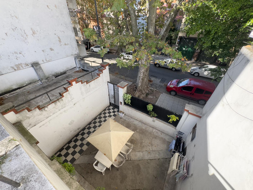 Venta - Casa Tipo Ph - Multifamiliar - 5 Ambientes - Terraza - Taller De Trabajo