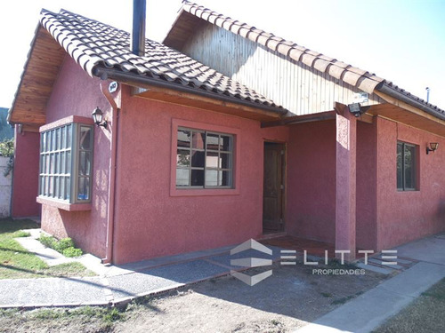 Casa En Venta De 3 Dorm. En Isla De Maipo