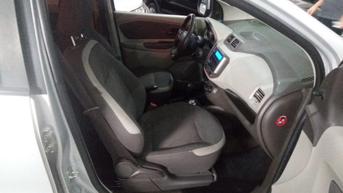 Imagem 2 de 25 de Chevrolet Spin 1.8 Lt 8v Flex 4p Automático 2014 5 Lugares