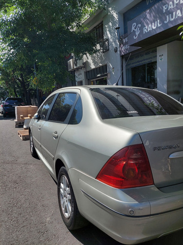 Peugeot 307 2.0 Sedan Xs Premium 143cv