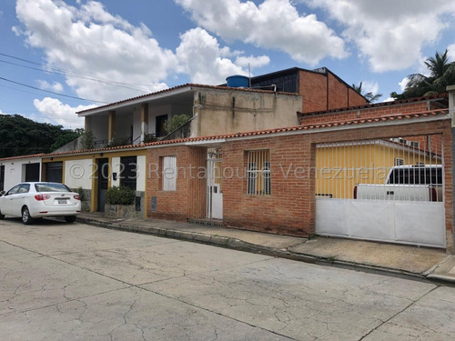 Hermosa Casa Con Mezanina En Valle Verde