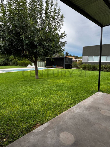 Casa En Alquiler En City Bell - 473 135 Y 136