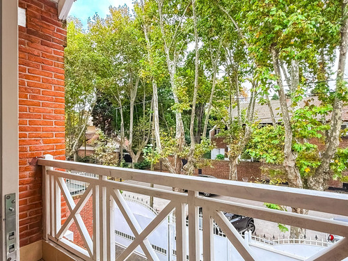 Casa En Alquiler, 4 Plantas, Jardín Y Pileta - Martínez