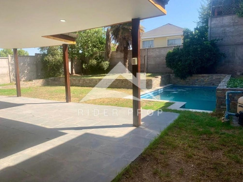 Condominio Camino Del Canelo - Alto Macul / Como Nueva