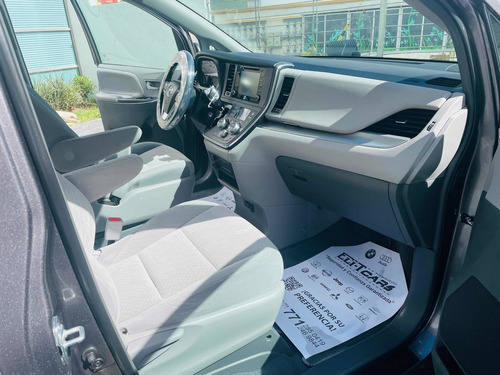 Imagen 12 de 15 de Toyota Sienna 2019 3.5 Le At