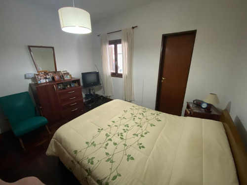 Casa En Venta 2 Dormitorios Y Parque. La Plata